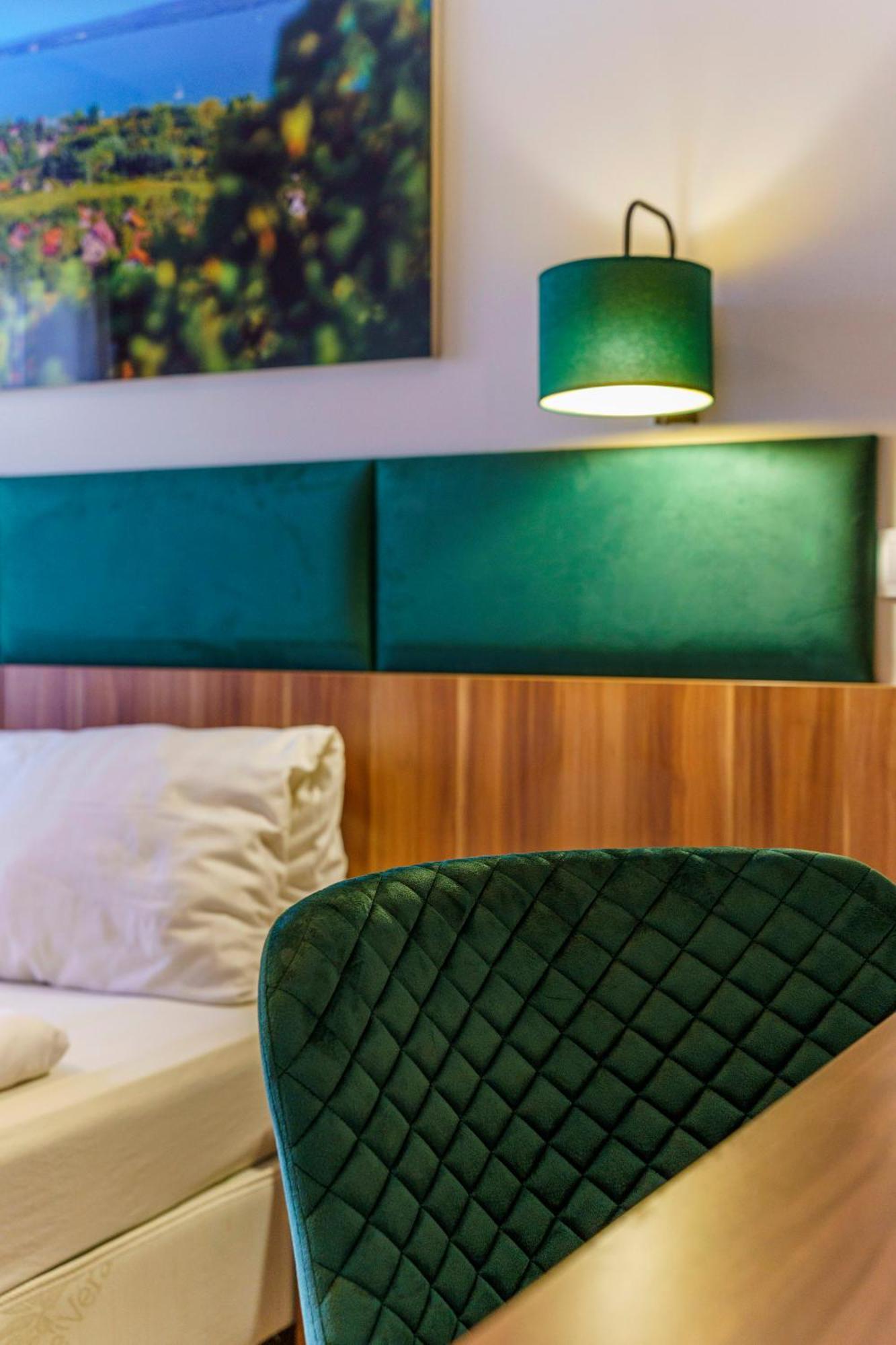 Balaton Colors Beach Hotel Siofok Exterior photo