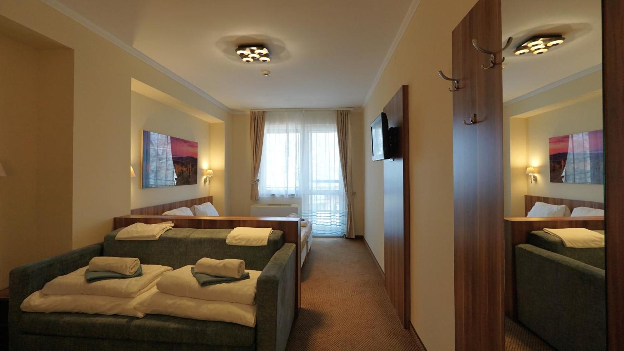 Balaton Colors Beach Hotel Siofok Exterior photo