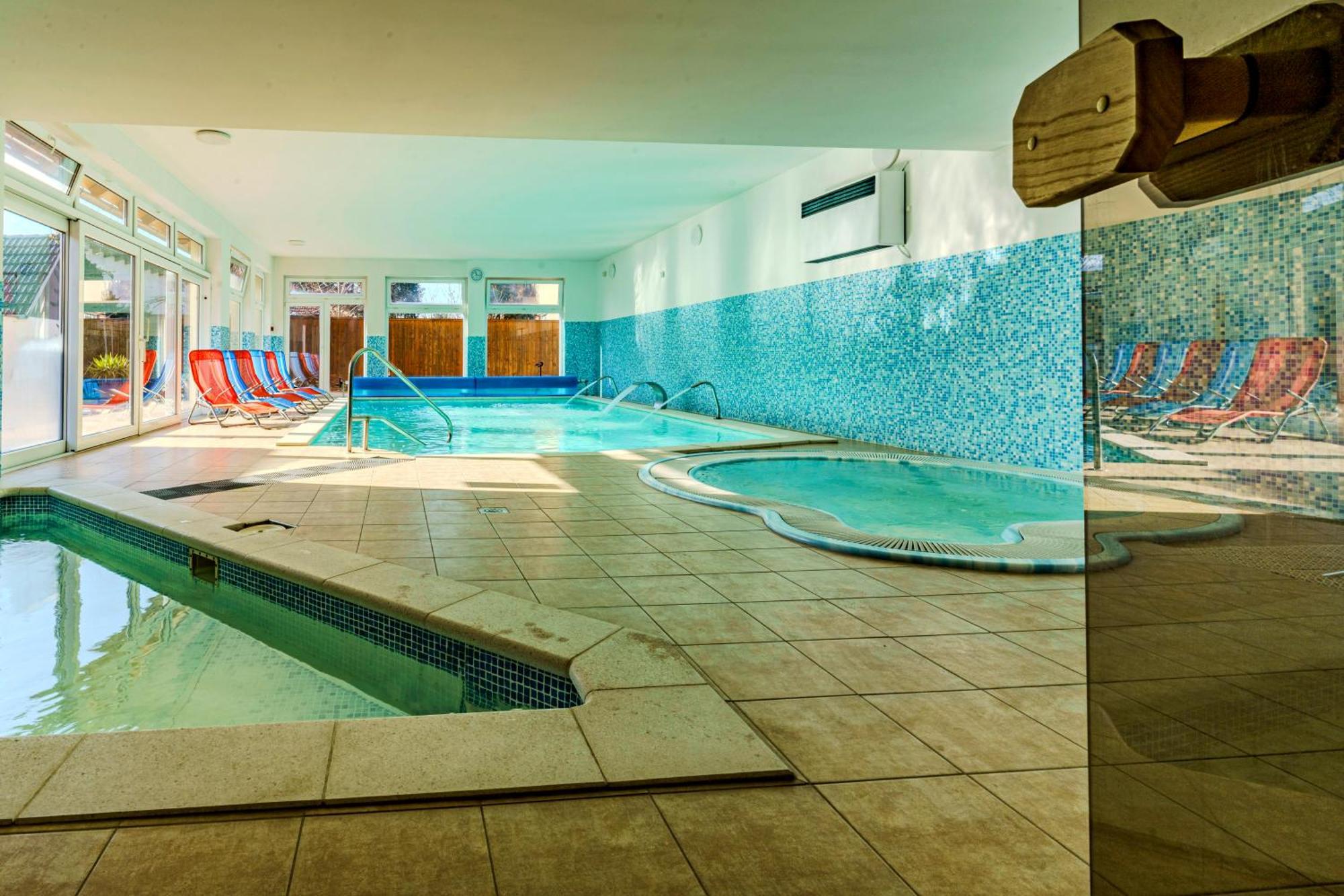 Balaton Colors Beach Hotel Siofok Exterior photo