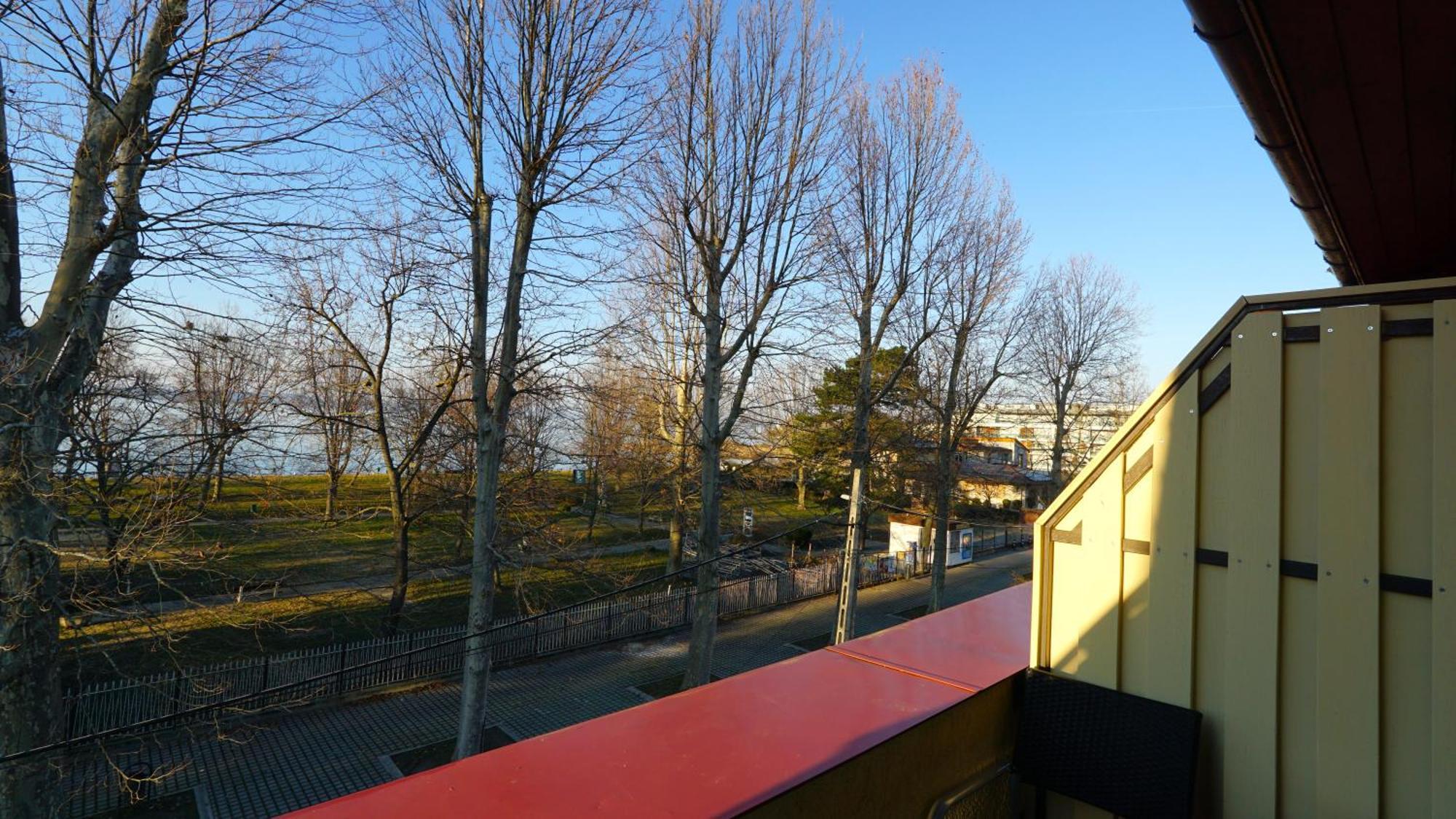 Balaton Colors Beach Hotel Siofok Exterior photo